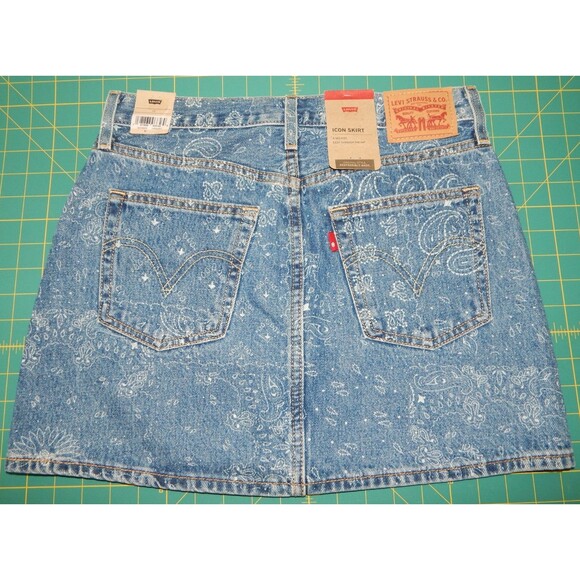 Levi's Icon Skirt Size 26 Blue Paisley Print Mid Rise Denim NWT 5 Pocket Cotton - Picture 11 of 16